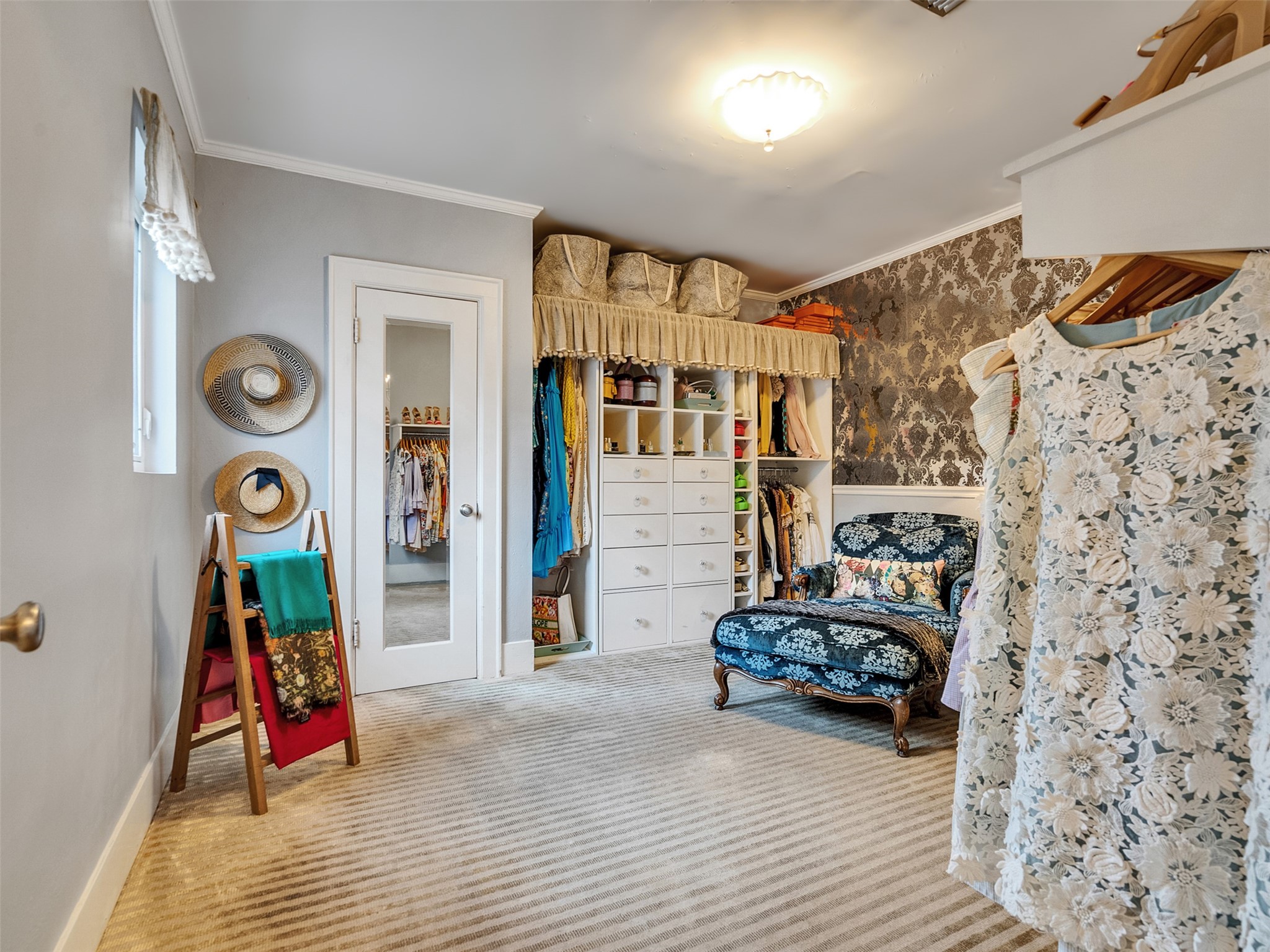 1836 Wroxton Road Houston, TX 77005 - Photo 26 of 42 Fourth bedroom currently used as a boudoir dressing room.