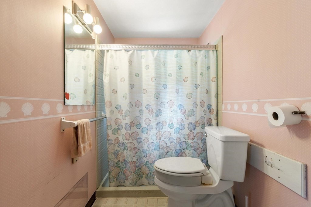 21 Lockwood Road Lynn, MA 01904 - Photo 16 of 30 Gallery Image 16