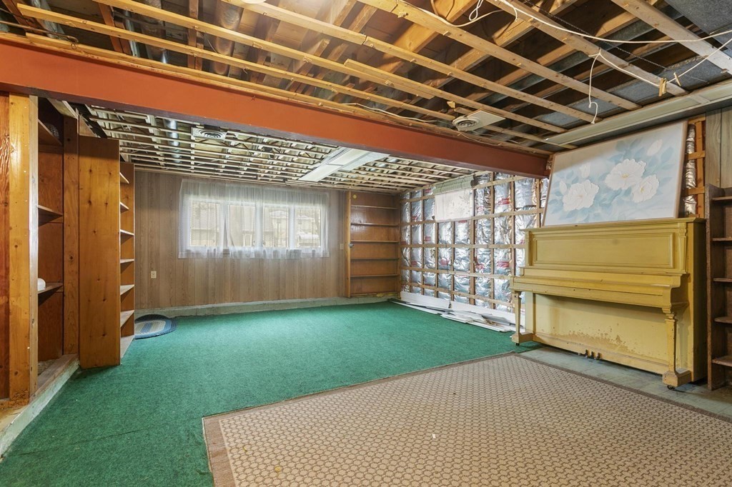21 Lockwood Road Lynn, MA 01904 - Photo 20 of 30 Gallery Image 20