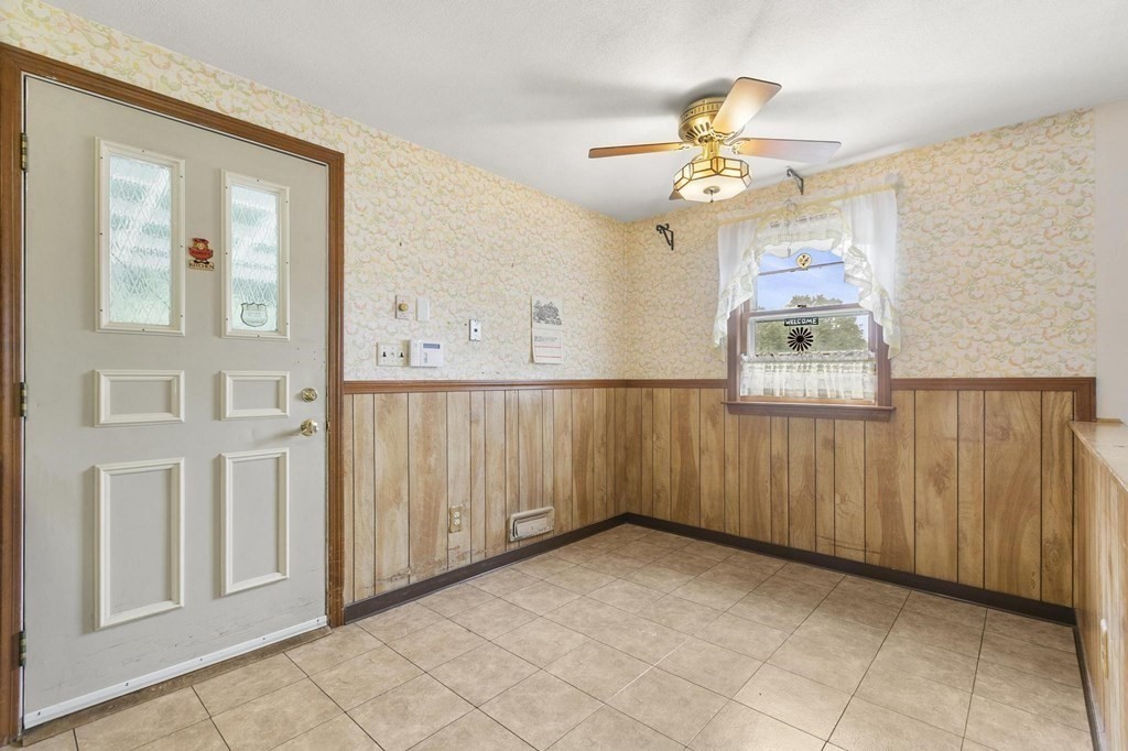 21 Lockwood Road Lynn, MA 01904 - Photo 8 of 30 Gallery Image 8