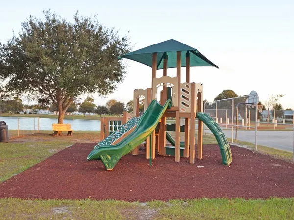 $260,000 | 835 Sapodilla Drive, Barefoot Bay, FL 32976