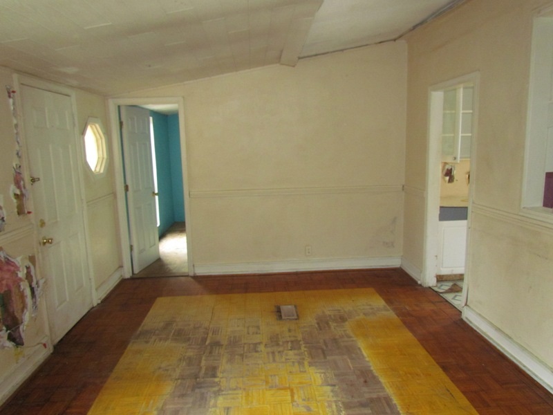 1514 West Bramlett Road Greenville, SC 29611 - Photo 3 of 11 Gallery Image 3