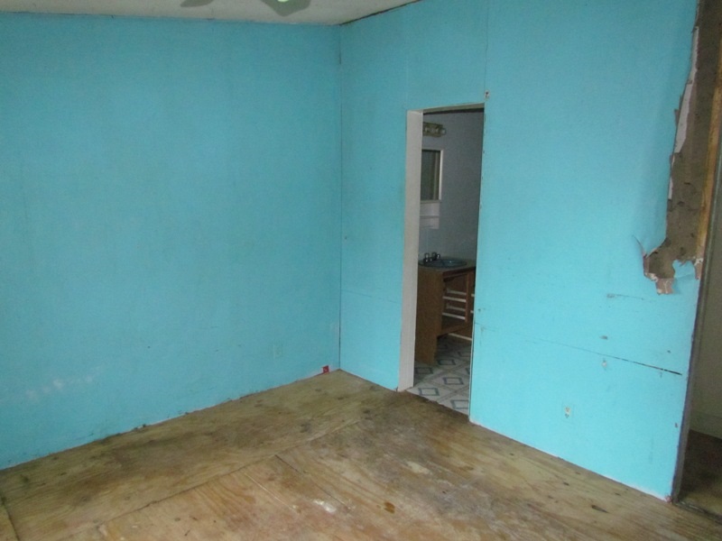 1514 West Bramlett Road Greenville, SC 29611 - Photo 5 of 11 Gallery Image 5
