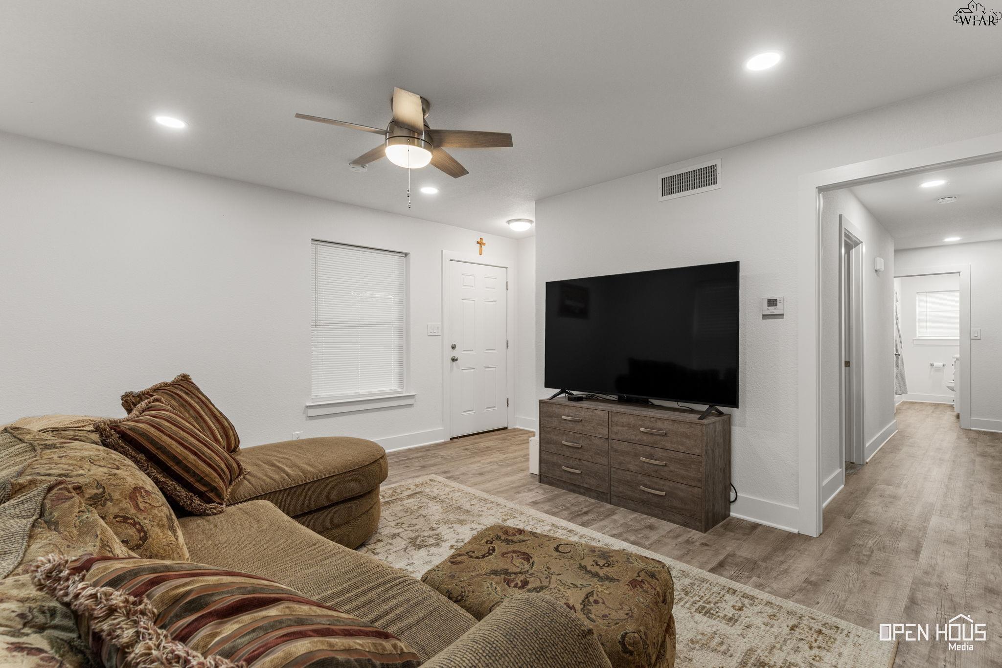 4918 George Street Wichita Falls, TX 76302 - Photo 3 of 31 Gallery Image 3