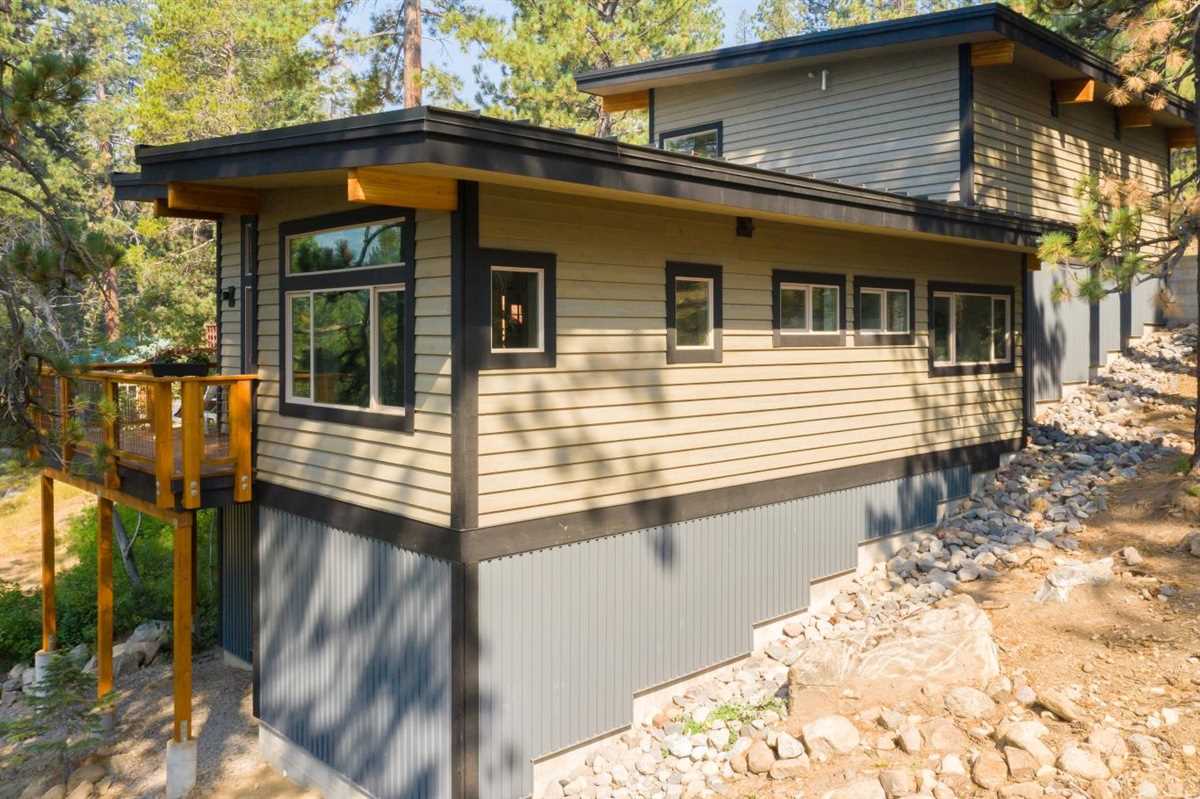 10177 Donner Lake Road Truckee, CA 96161 - Photo 17 of 21 Gallery Image 17