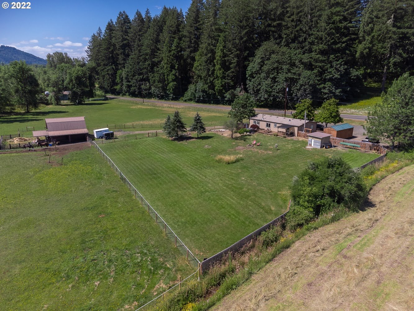 90611 Hill Road Springfield, OR 97478 - Photo 3 of 32 a view of a park with large trees
