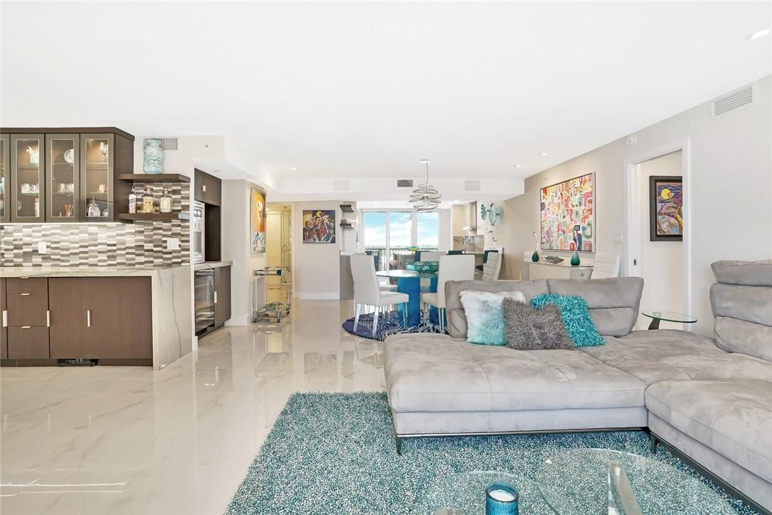 77 South Birch Road, Unit 9D Fort Lauderdale, FL 33316 - Photo 9 of 43 Photo 9