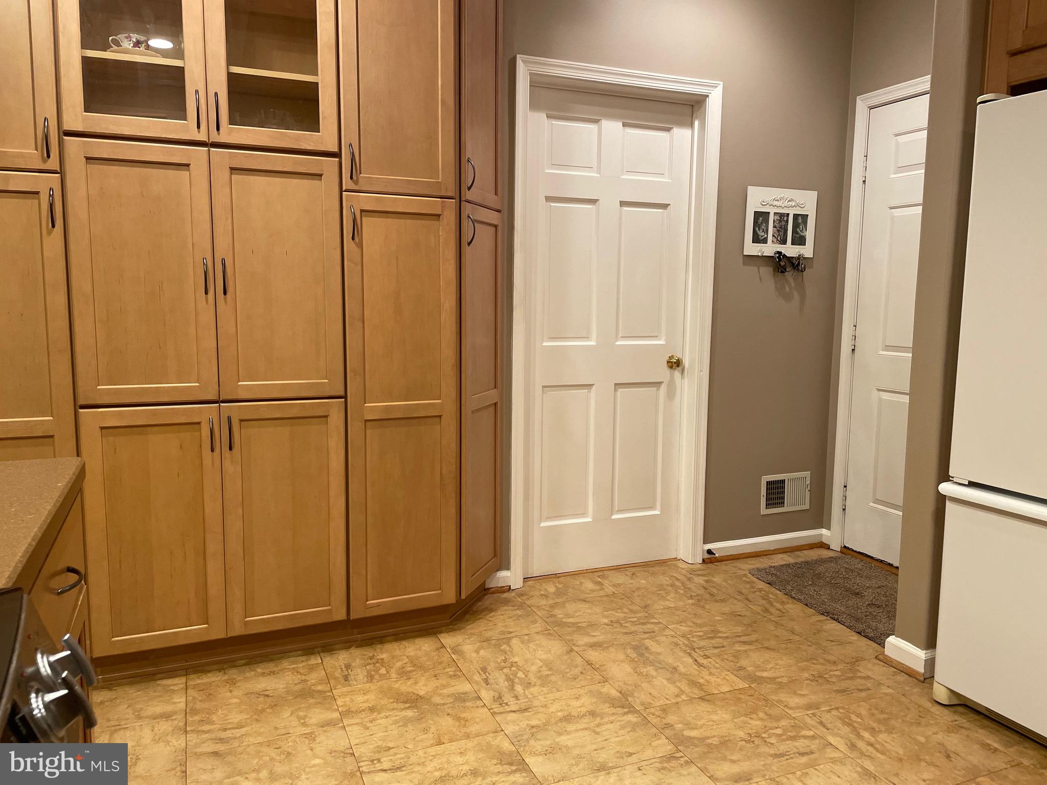 13160 Chestnut Fork Road Culpeper, VA 22701 - Photo 13 of 69 Kitchen main level
