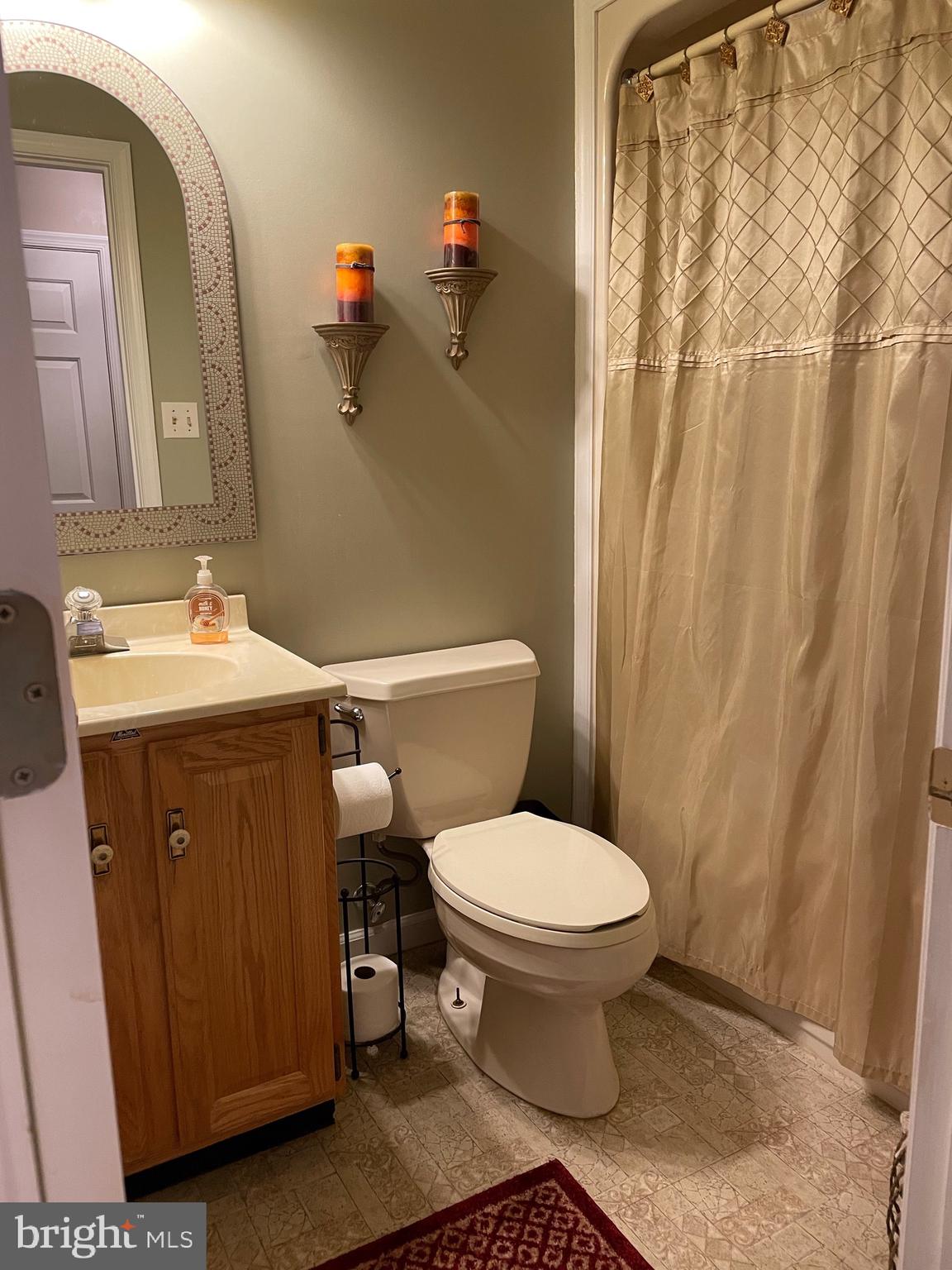 13160 Chestnut Fork Road Culpeper, VA 22701 - Photo 25 of 69 Upper level full bath