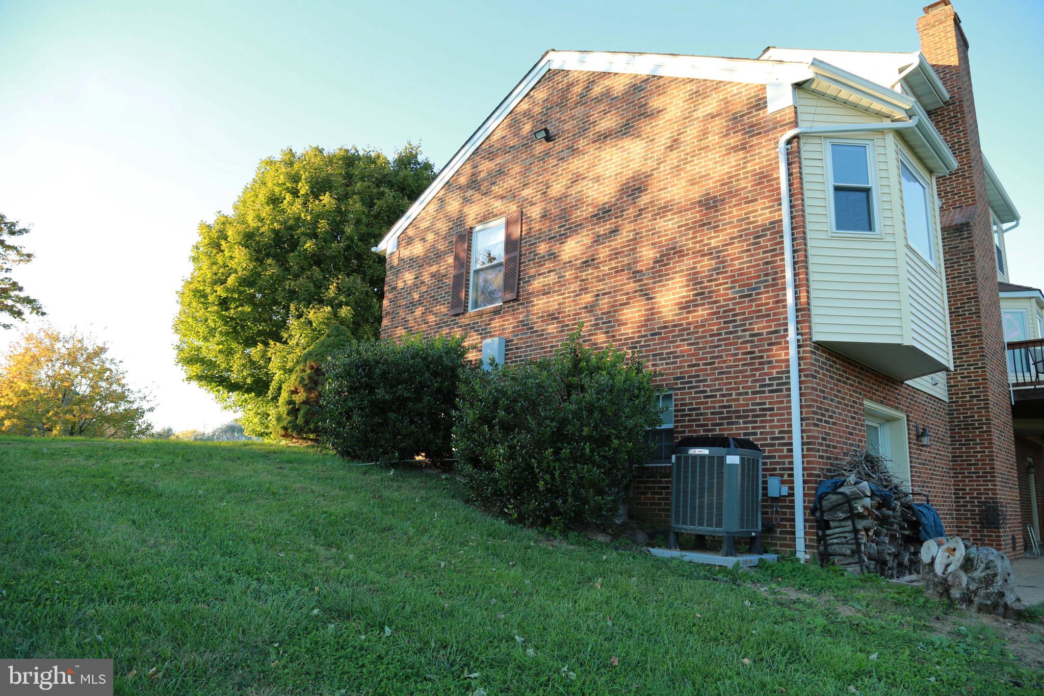 13160 Chestnut Fork Road Culpeper, VA 22701 - Photo 36 of 69 side view of house
