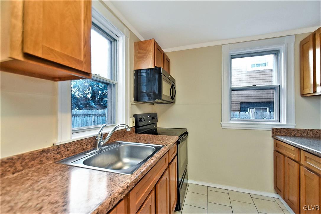 760 Hawthorne Road Bethlehem, PA 18018 - Photo 12 of 30 Gallery Image 12