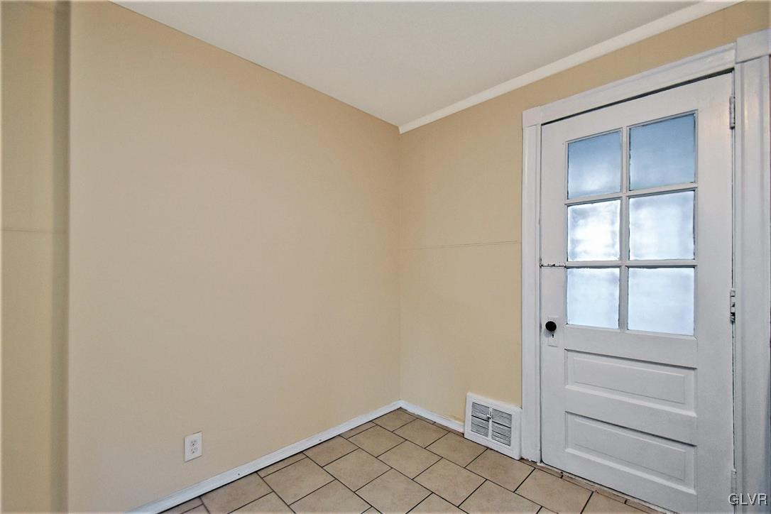 760 Hawthorne Road Bethlehem, PA 18018 - Photo 27 of 30 Gallery Image 27