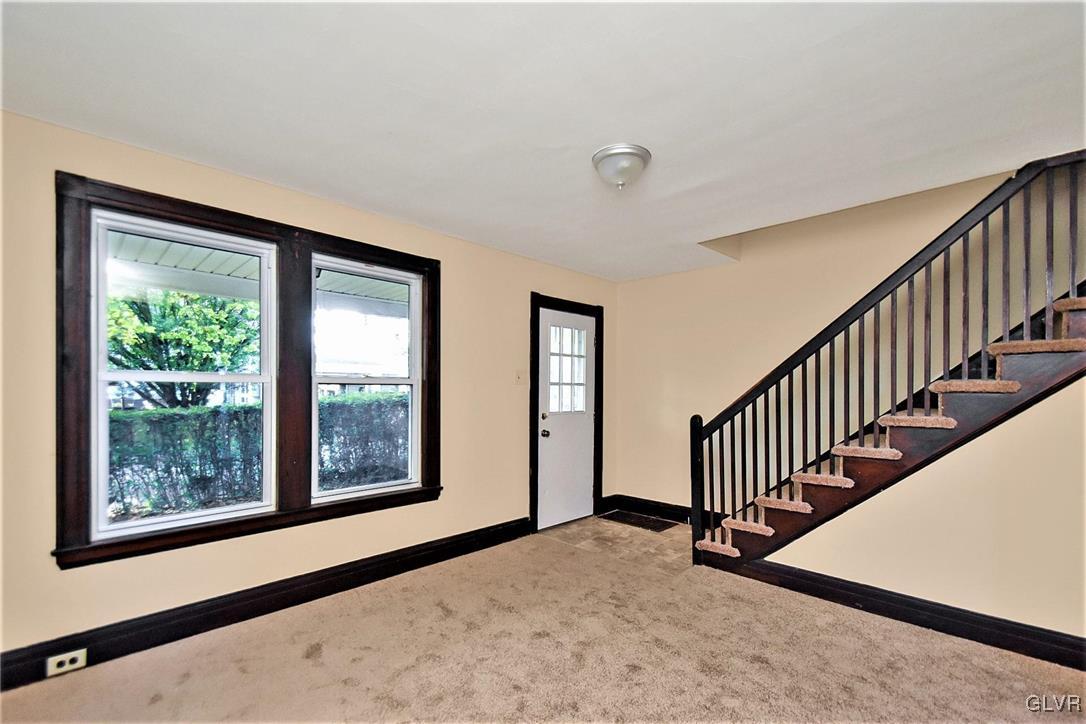 760 Hawthorne Road Bethlehem, PA 18018 - Photo 4 of 30 Gallery Image 4