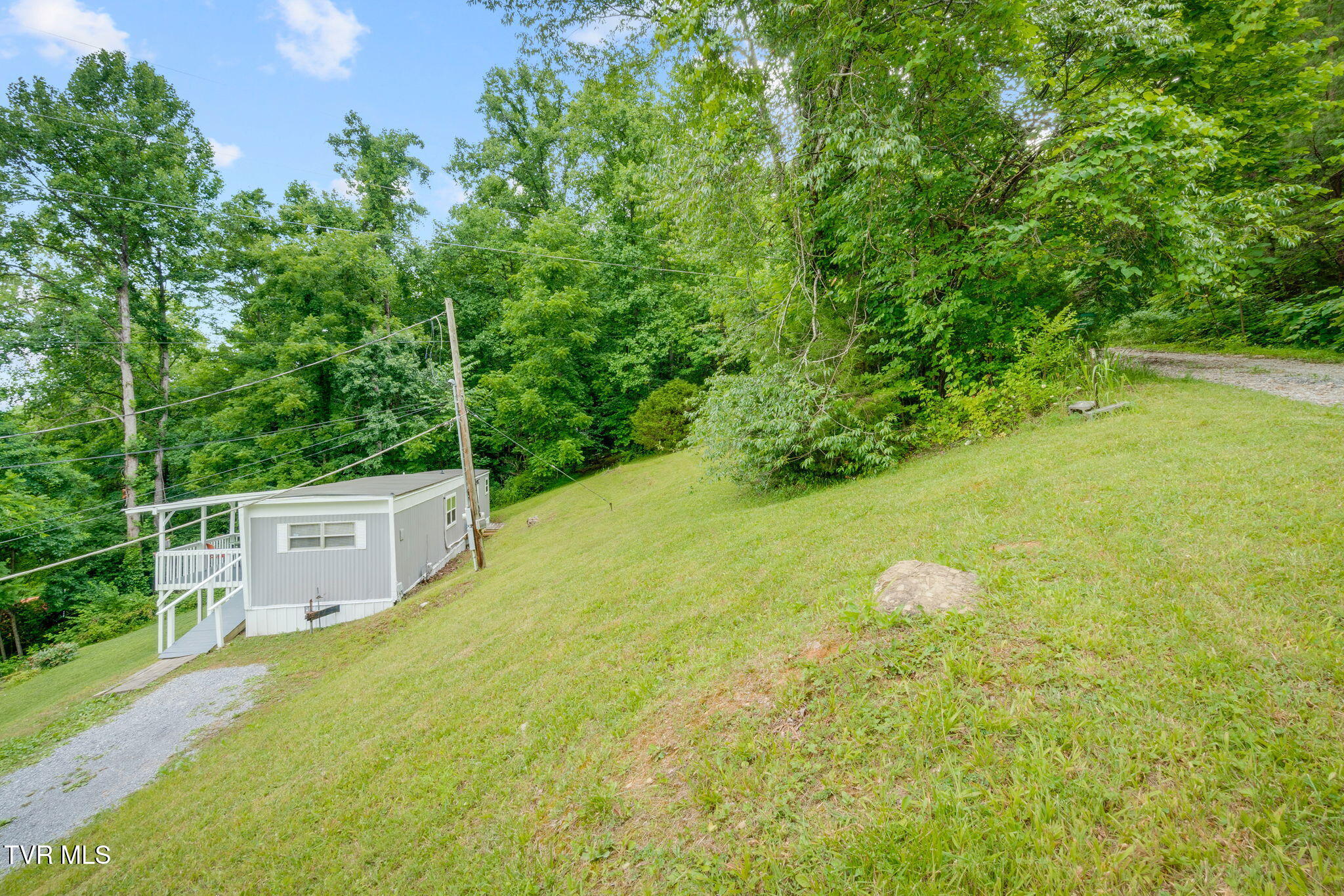 131 Russell Hill Road Elizabethton, TN 37643 - Photo 23 of 30 023