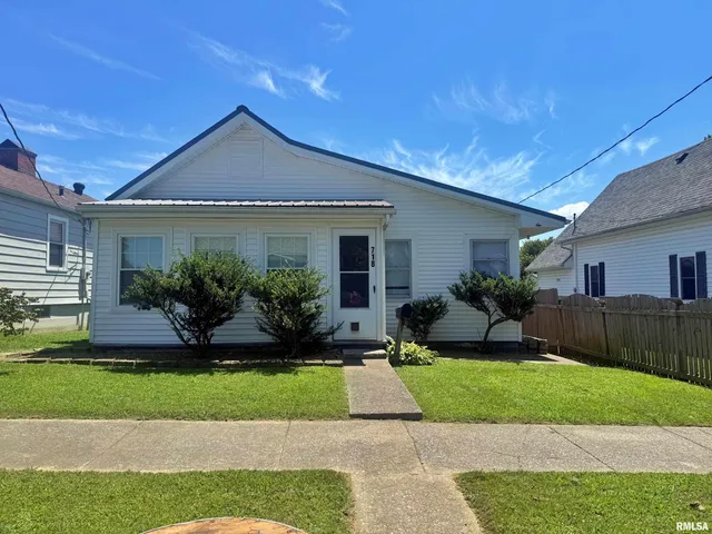 $73,000 | 718 Girard Street, Metropolis, IL 62960