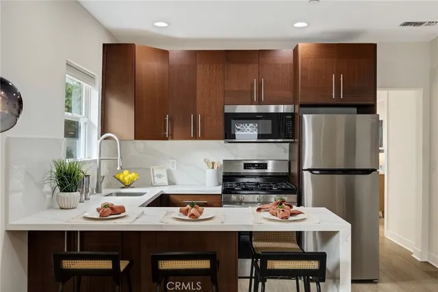 $1,499,000 | 724 San Miguel Avenue, Venice, CA 90291