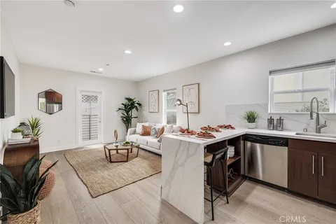 $1,499,000 | 724 San Miguel Avenue, Venice, CA 90291
