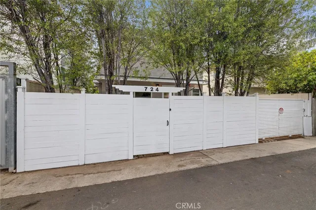 $1,499,000 | 724 San Miguel Avenue, Venice, CA 90291