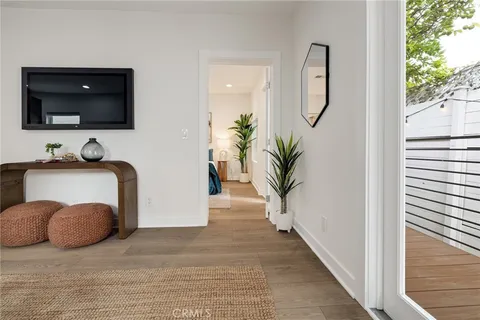 $1,499,000 | 724 San Miguel Avenue, Venice, CA 90291