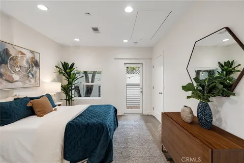 $1,499,000 | 724 San Miguel Avenue, Venice, CA 90291