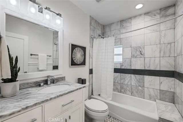 $1,499,000 | 724 San Miguel Avenue, Venice, CA 90291