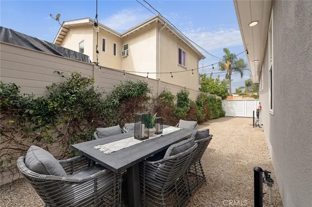 $1,499,000 | 724 San Miguel Avenue, Venice, CA 90291