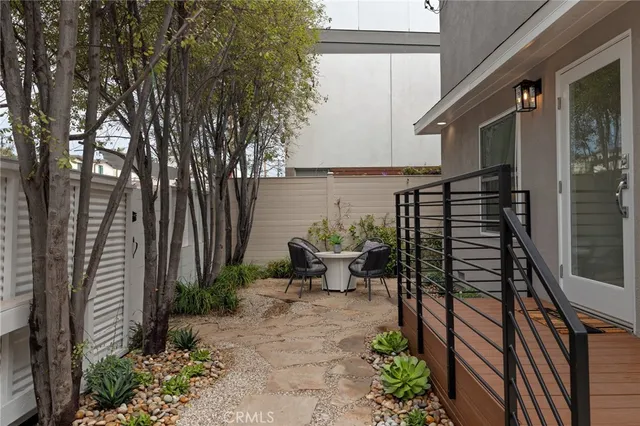 $1,499,000 | 724 San Miguel Avenue, Venice, CA 90291
