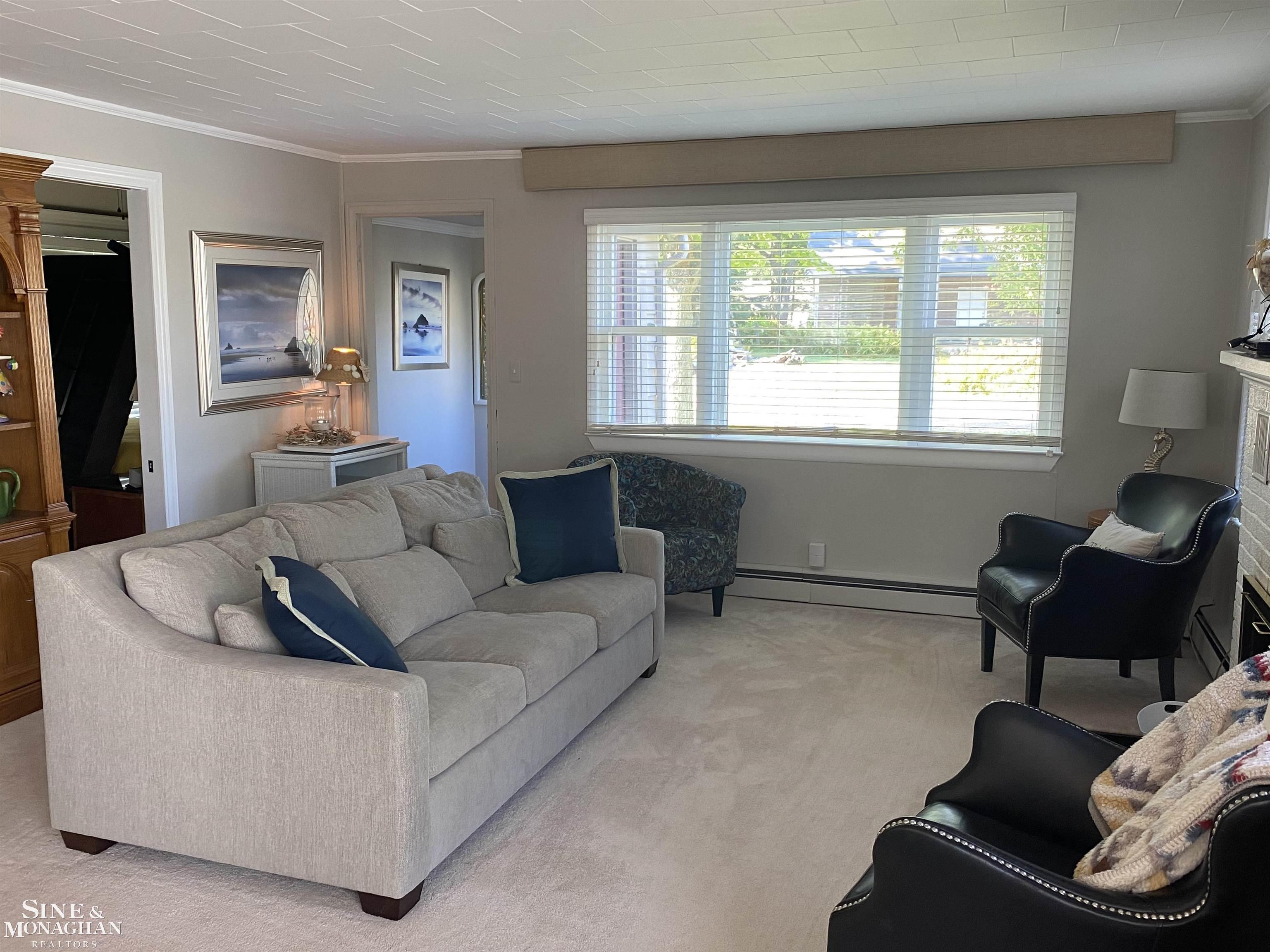 7432 Maplewood Road Lexington, MI 48450 - Photo 9 of 27 50084741-12.JPG