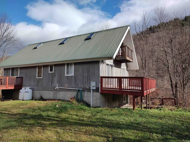 $359,900 | 22 Lemery Road, Braintree, VT 05669
