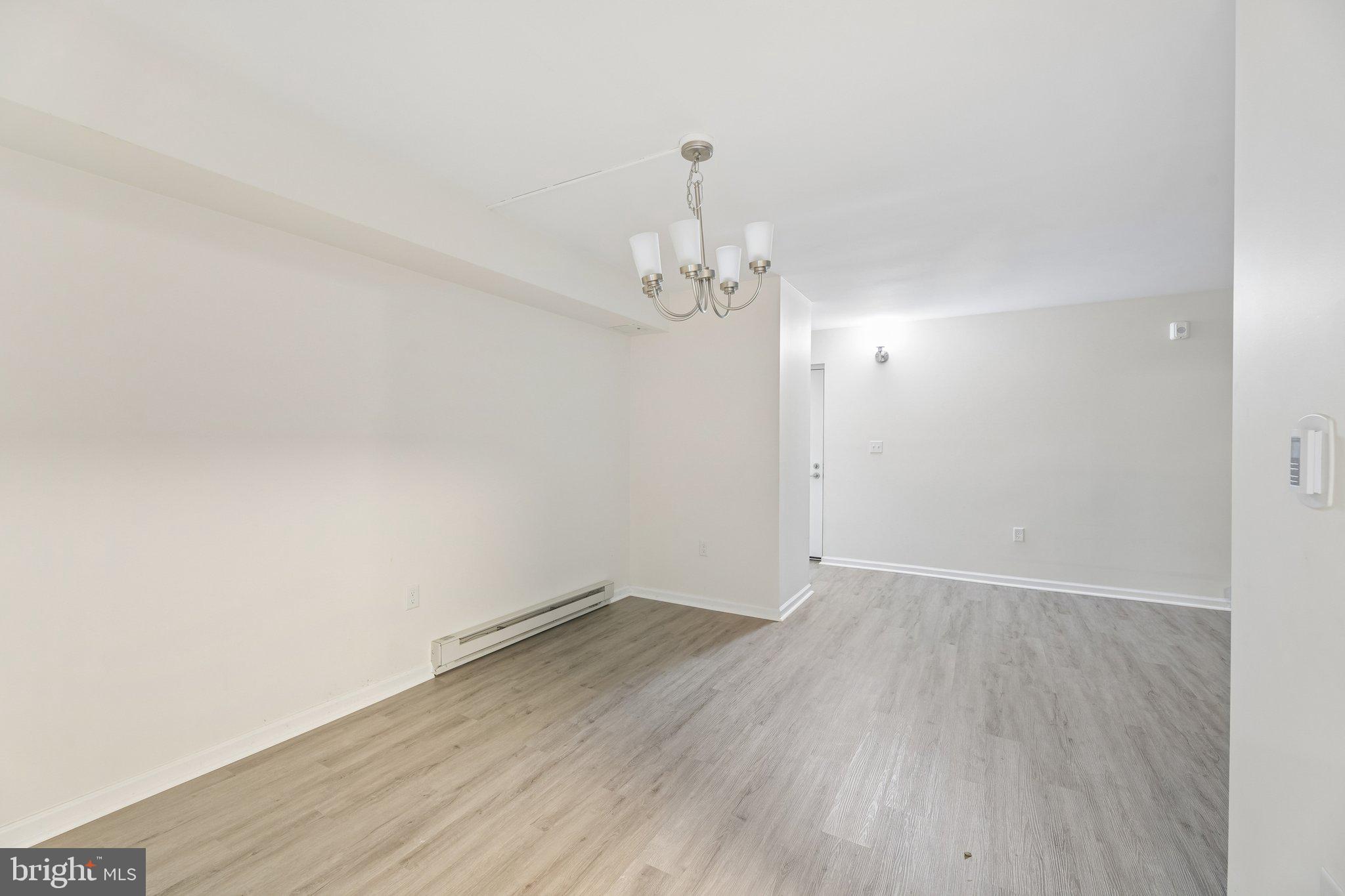15210 Elkridge Way, Unit 911K Silver Spring, MD 20906 - Photo 14 of 37 Dining Room