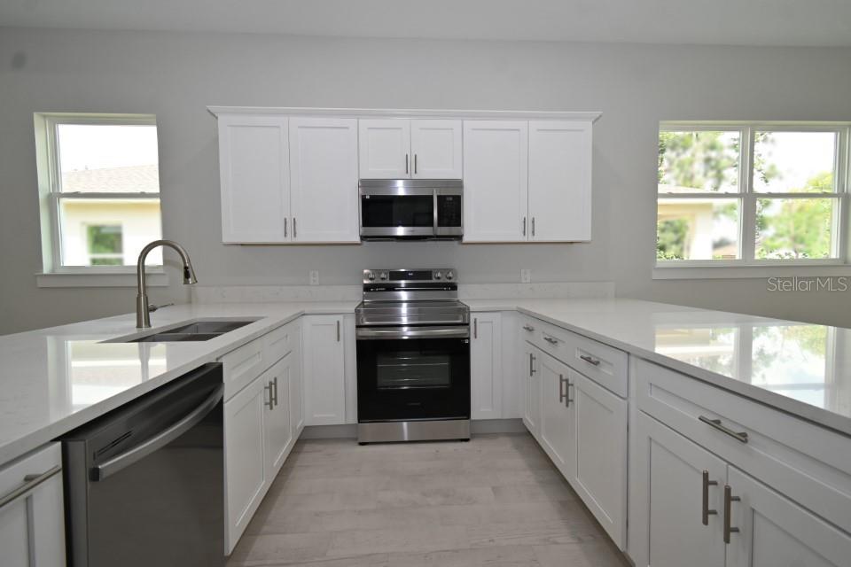 36777 Thomas Jefferson Road Dade City, FL 33525 - Photo 9 of 35