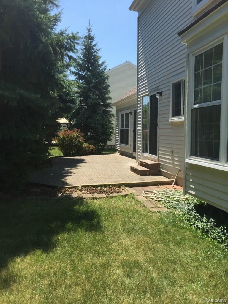 972 High-Ridge Drive Canton, MI 48187 - Photo 3 of 33 Patio.jpg