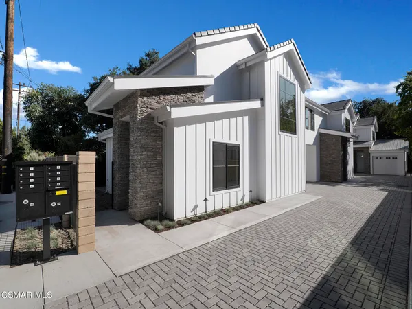 $1,500 | 3190 Los Robles Road, Unit E, Thousand Oaks, CA 91362