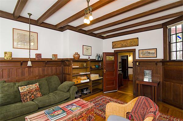 121 Colbourne Crescent Brookline, MA 02445 - Photo 14 of 30 Gallery Image 14