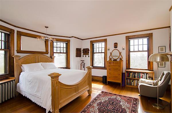 121 Colbourne Crescent Brookline, MA 02445 - Photo 16 of 30 Gallery Image 16