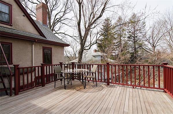 121 Colbourne Crescent Brookline, MA 02445 - Photo 21 of 30 Gallery Image 21