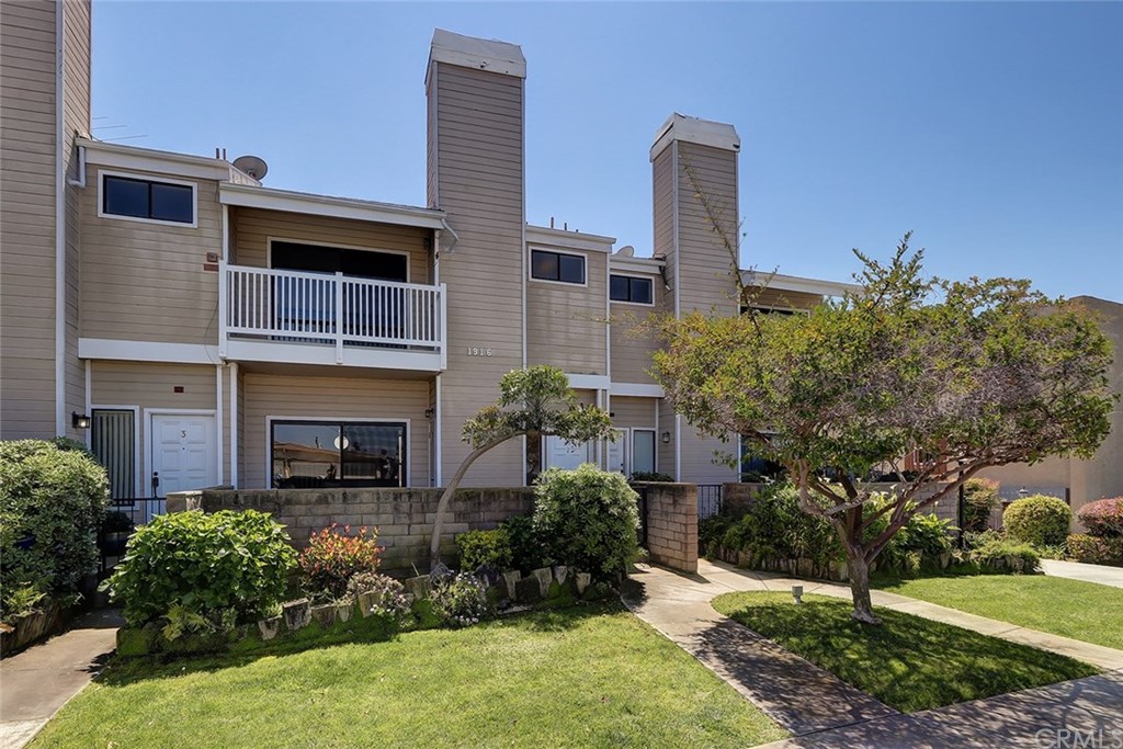 1916 Rockefeller Lane, Unit 2 Redondo Beach, CA 90278 - Photo 1 of 1