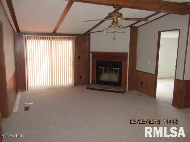 132 North Irvington Road Centralia, IL 62801 - Photo 6 of 17 Gallery Image 6