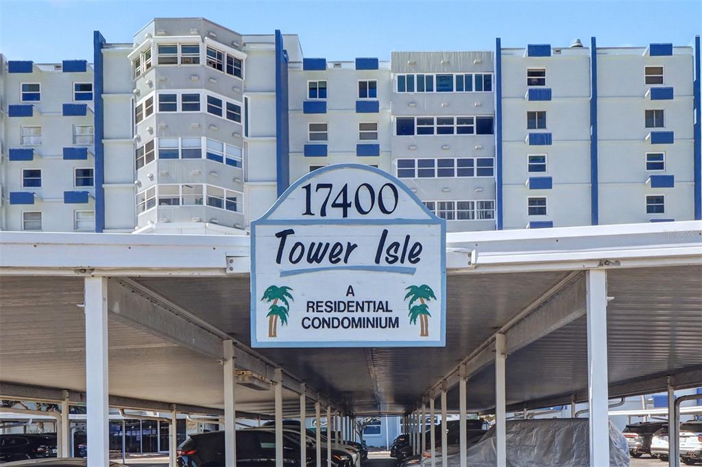 17400 Gulf Boulevard, Unit H2 Redington Shores, FL 33708 - Photo 3 of 36 a sign on a pole on a street