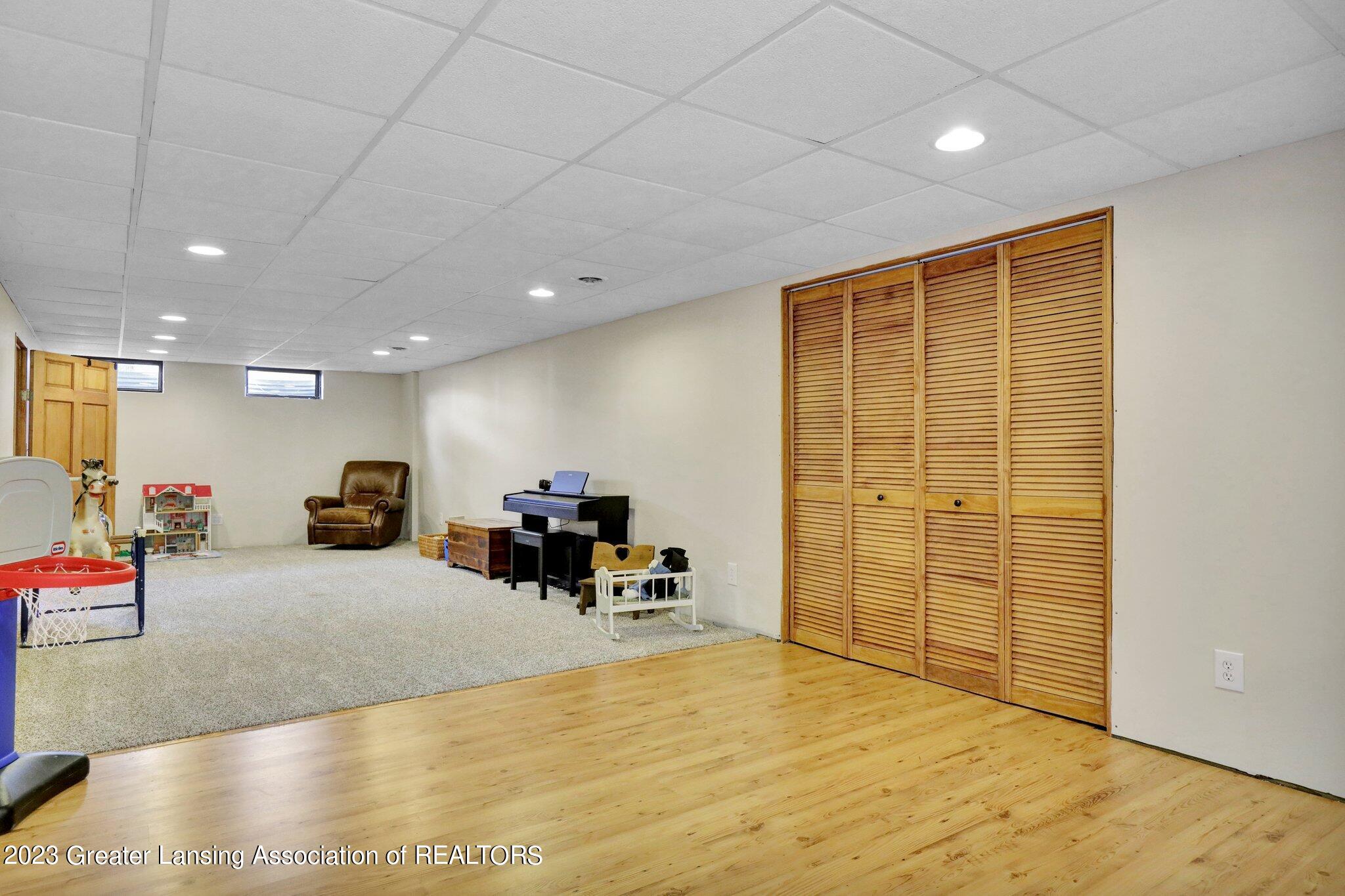 14712 Turner Road Dewitt, MI 48820 - Photo 19 of 36 25-web-or-mls-Open Ended Media-24