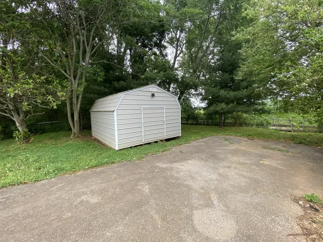 $1,750 | 8505 Highway 41, Adams, TN 37010