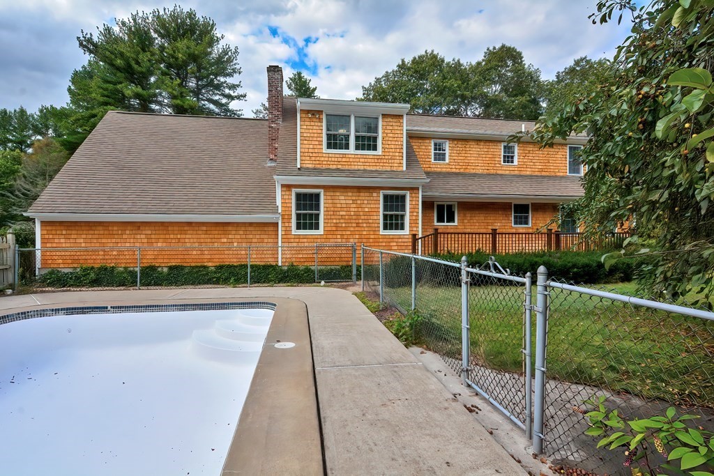 7 Hickory Ridge Road Rehoboth, MA 02769 - Photo 7 of 41 Gallery Image 7