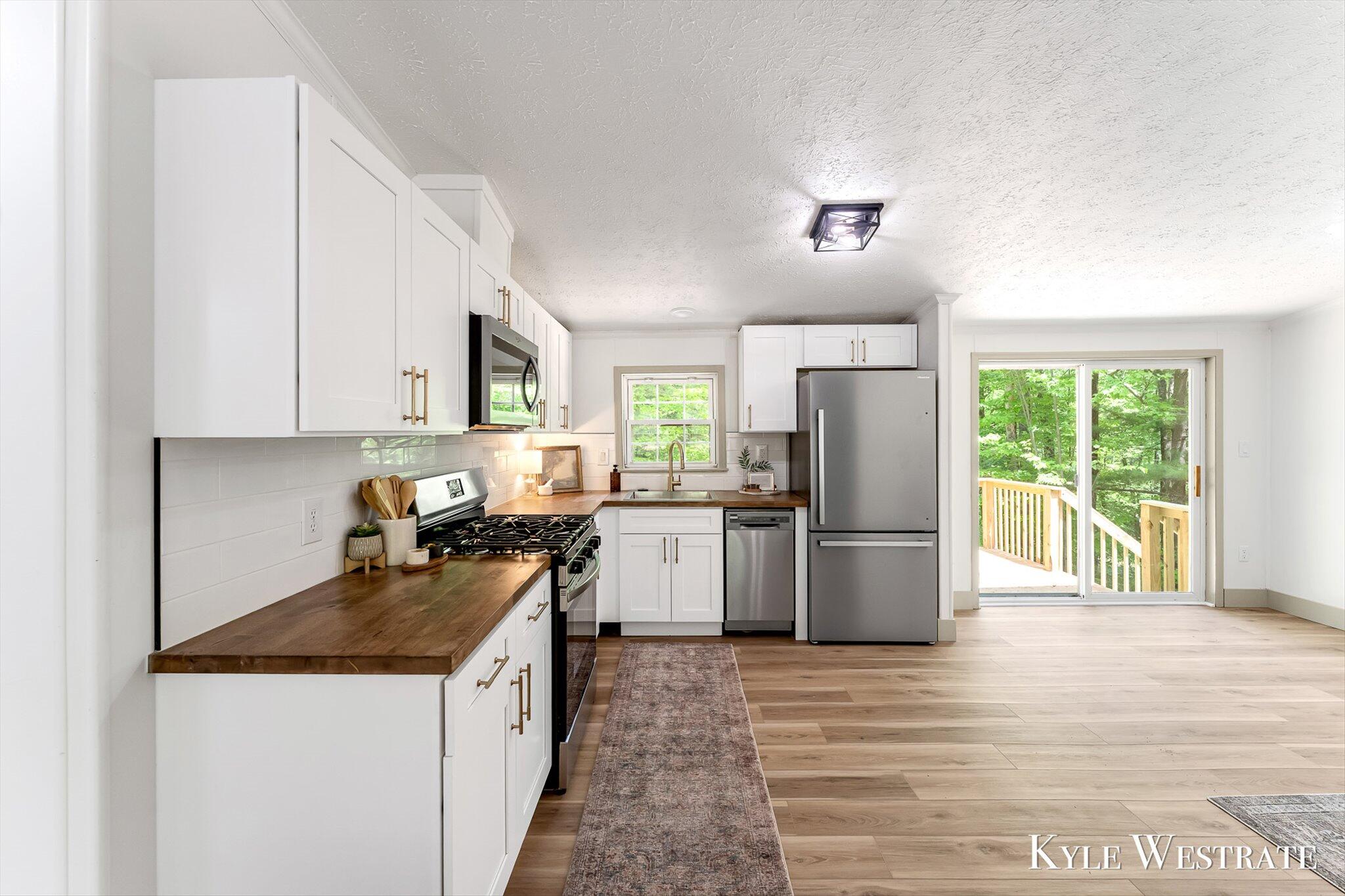 22866 Kendaville Road Pierson, MI 49339 - Photo 8 of 22 10-ELY04886