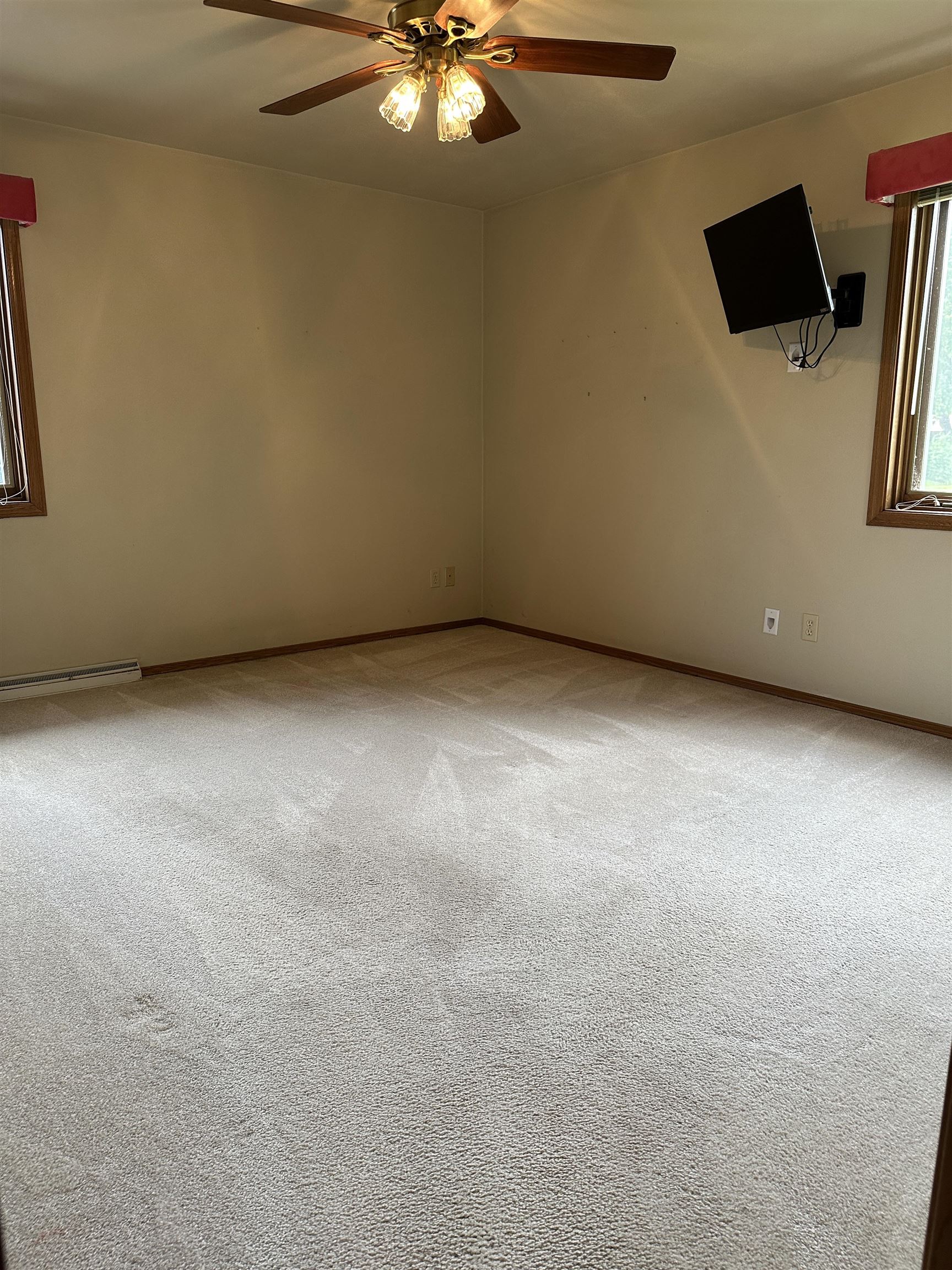 1429 Ridgeway Drive Neenah, WI 54956 - Photo 12 of 25
