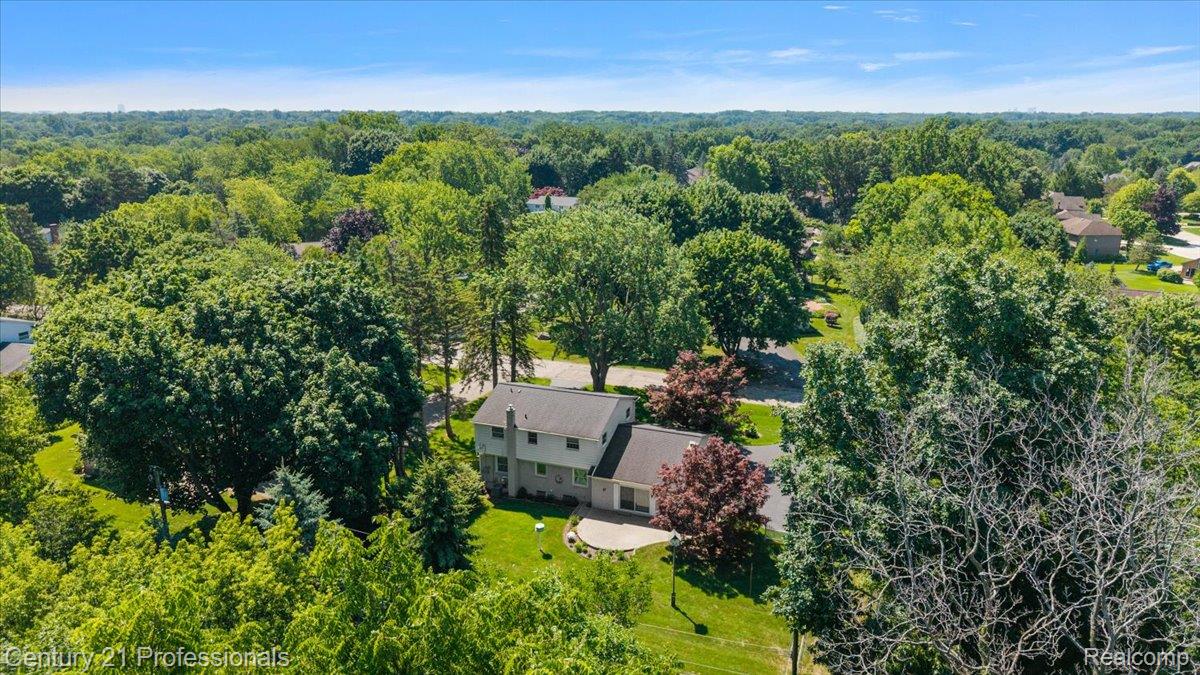 633 Foxhall Road Bloomfield Hills, MI 48304 - Photo 17 of 61 Aerial view