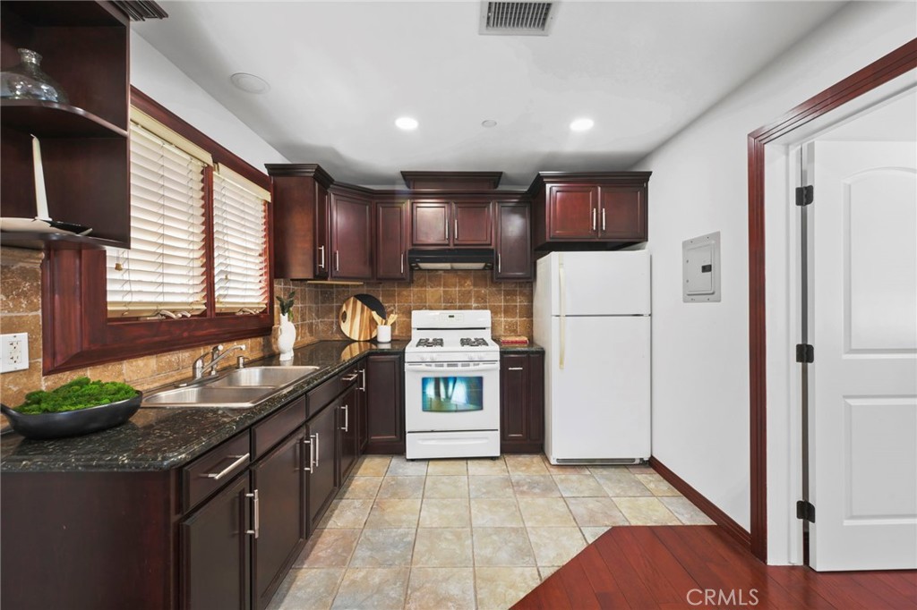 33 Elm Street Alhambra, CA 91801 - Photo 28 of 31