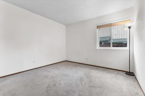 $739,000 | 106 Crickett Court, Windsor, CA 95492