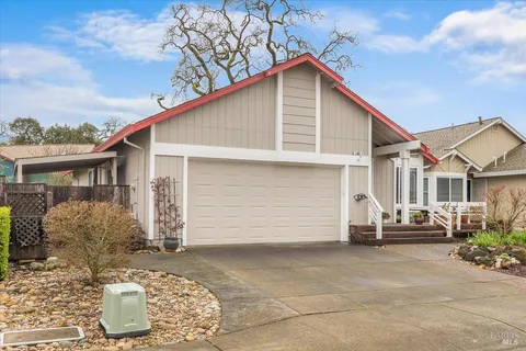 $739,000 | 106 Crickett Court, Windsor, CA 95492