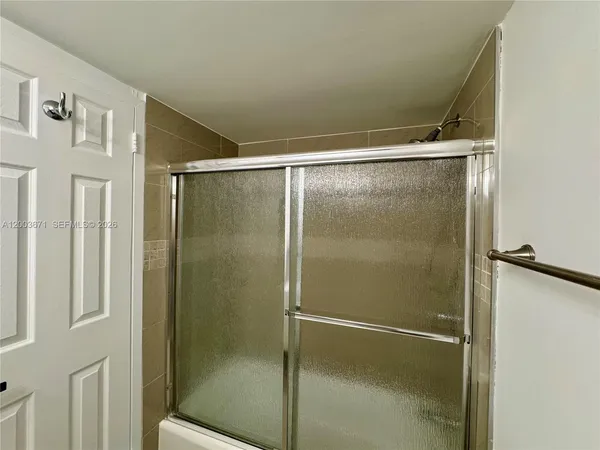 $2,300 | 2020 Northeast 135th Street, Unit 810, North Miami, FL 33181