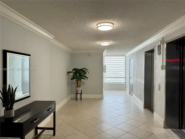 $2,300 | 2020 Northeast 135th Street, Unit 810, North Miami, FL 33181